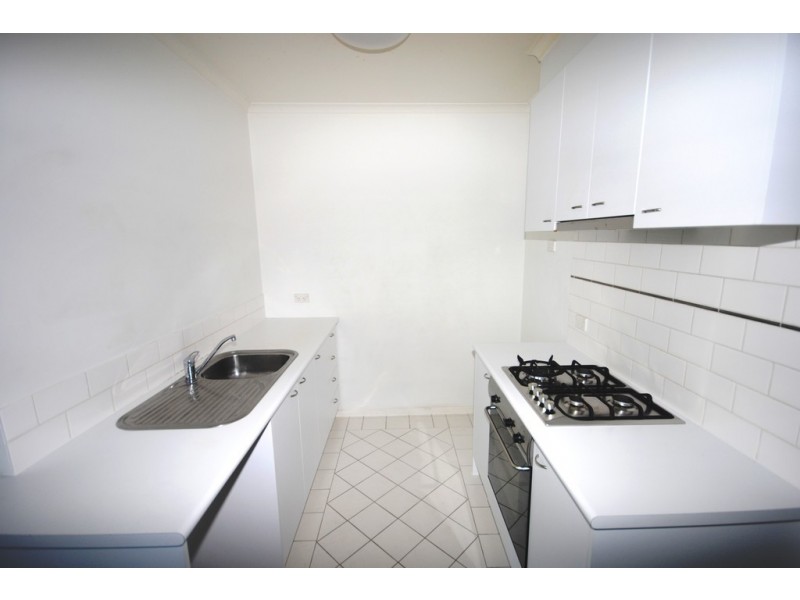 REF 23111/79 Whiteman Street, Southbank VIC 3006