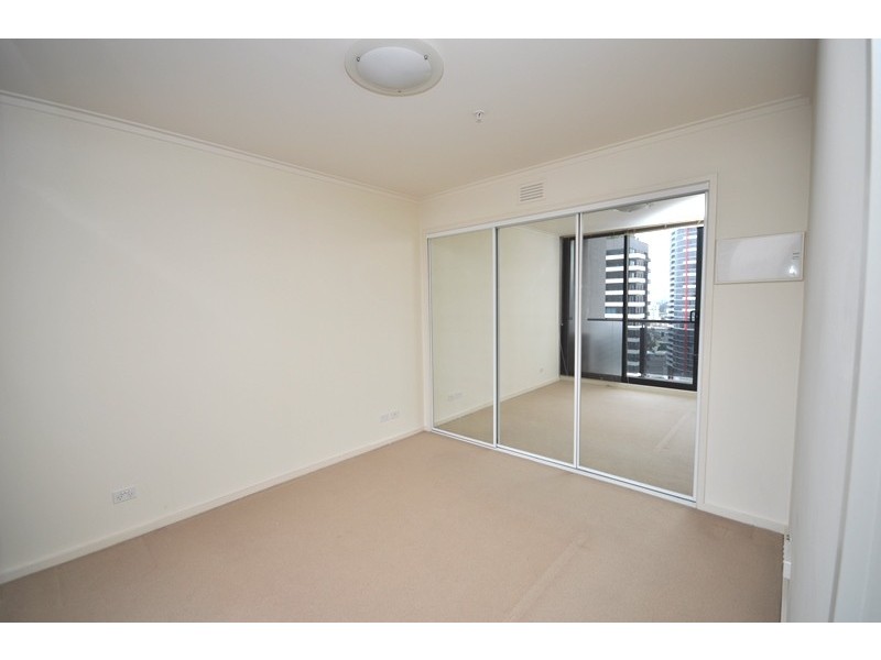 REF 23125/63 Whiteman Street, Southbank VIC 3006