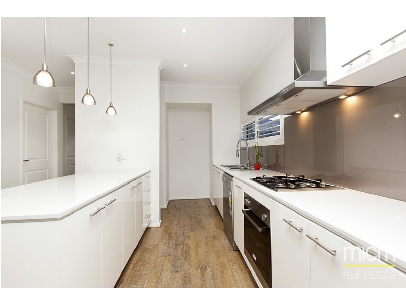 34 Knight Avenue, Point Cook VIC 3030