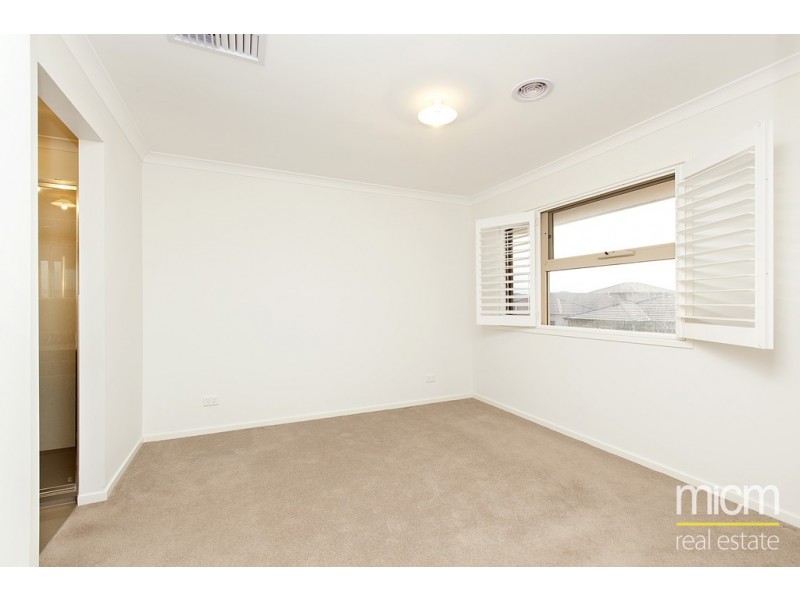 34 Knight Avenue, Point Cook VIC 3030