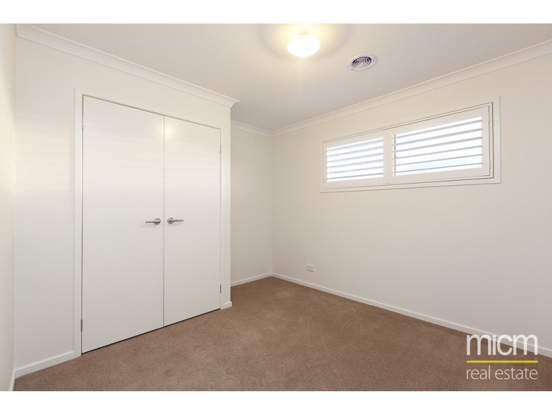 34 Knight Avenue, Point Cook VIC 3030