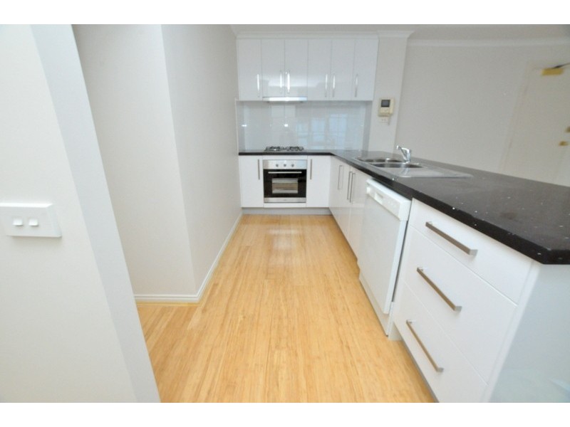 REF 23137/83 Queensbridge Street, Southbank VIC 3006