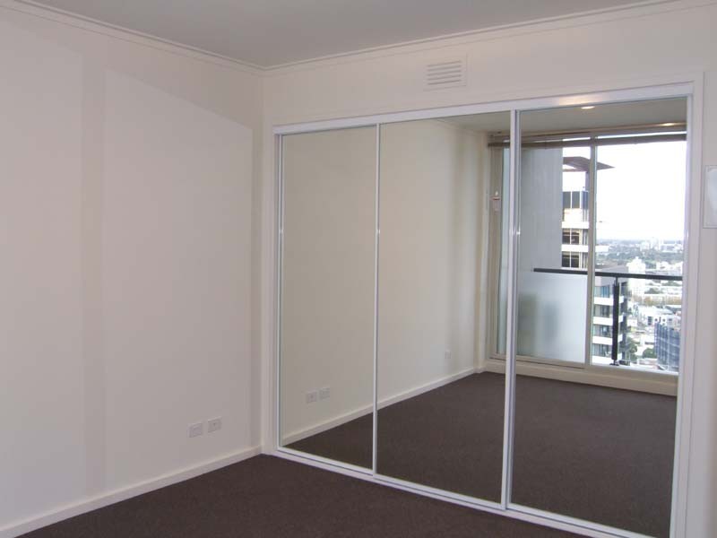 REF 23142/63 Whiteman Street, Southbank VIC 3006
