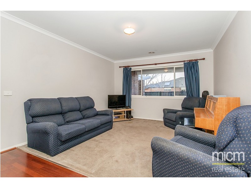 17 Bronhill Vista, Point Cook VIC 3030