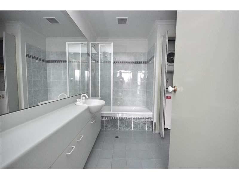 REF 23156/83 Queensbridge Street, Southbank VIC 3006