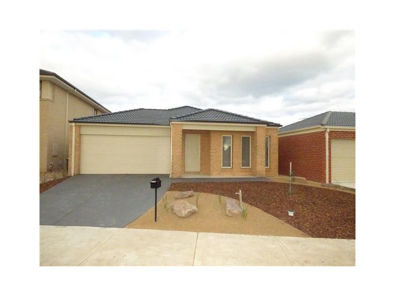 25 Whisper Boulevard, Point Cook VIC 3030