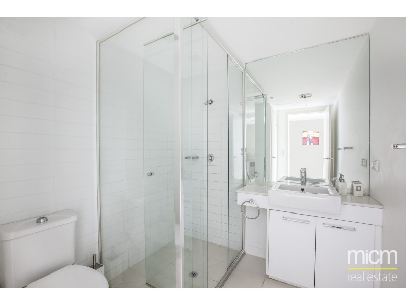 1010/100 Harbour Esplanade, Docklands VIC 3008