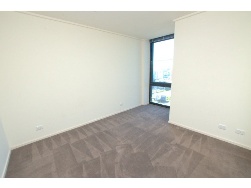 REF 23196/100 Kavanagh Street, Southbank VIC 3006