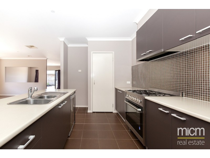 6 Spirit Avenue, Point Cook VIC 3030