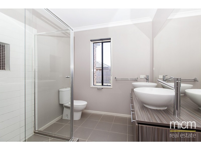 6 Spirit Avenue, Point Cook VIC 3030