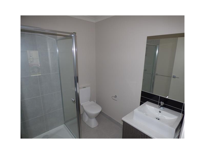 7 Treeleaf Avenue, Point Cook VIC 3030