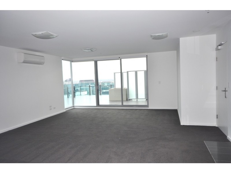 REF 23207/241 City Road, Southbank VIC 3006