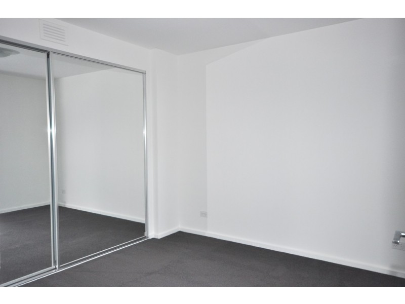 REF 23207/241 City Road, Southbank VIC 3006