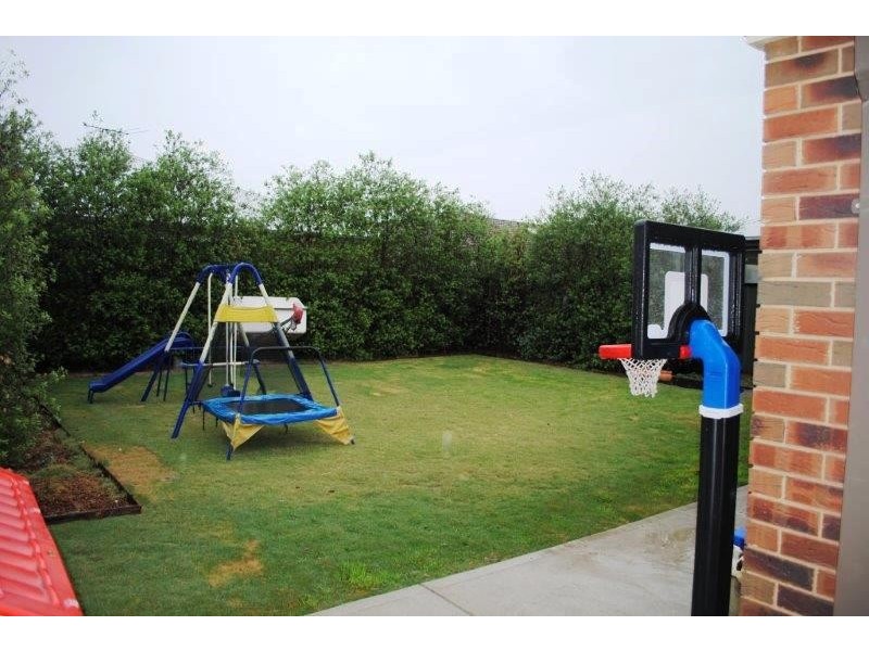 5 Coombes Court, Point Cook VIC 3030