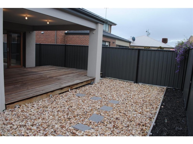 5 Pearce Circuit, Point Cook VIC 3030