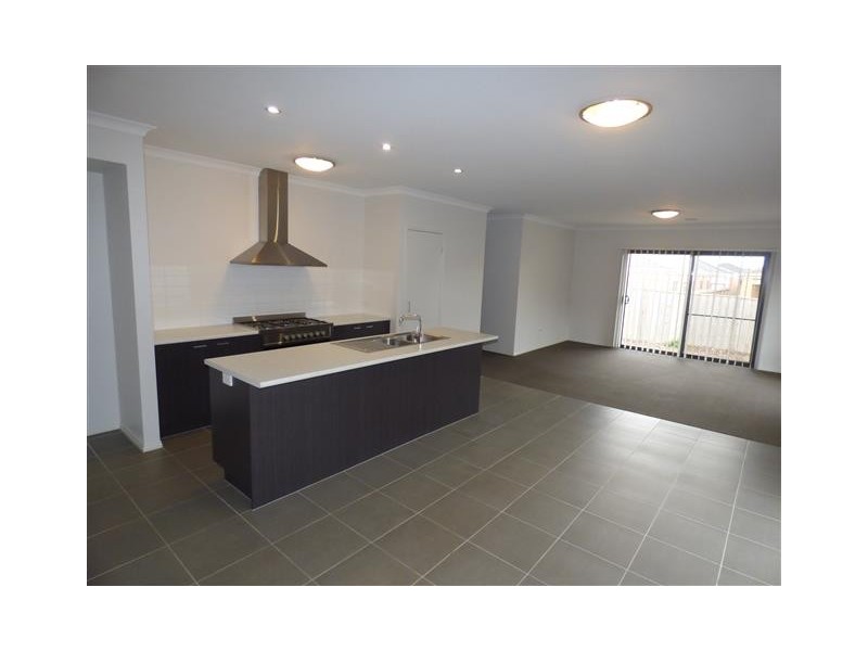 36 Hargrave Avenue, Point Cook VIC 3030