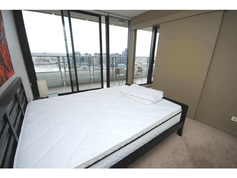 2508A/100 Harbour Esplanade, Docklands VIC 3008