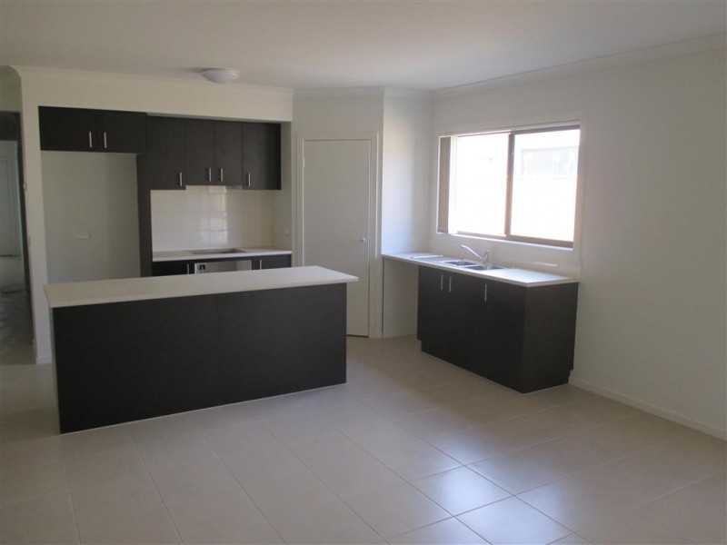 65 Citybay Drive, Point Cook VIC 3030