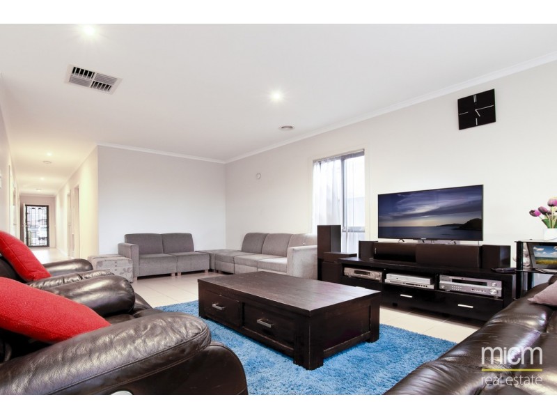 14/39 Astley Crescent, Point Cook VIC 3030