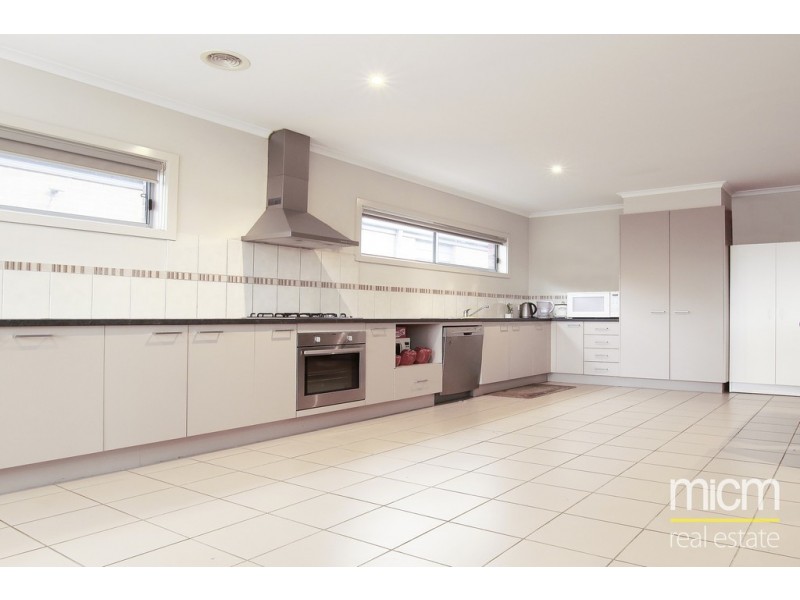 14/39 Astley Crescent, Point Cook VIC 3030