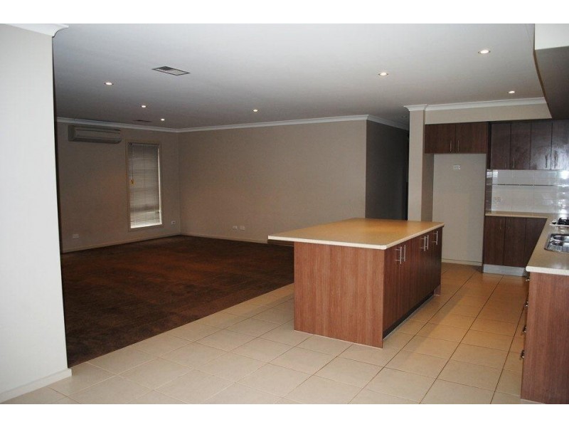 36 Cooinda Way, Point Cook VIC 3030