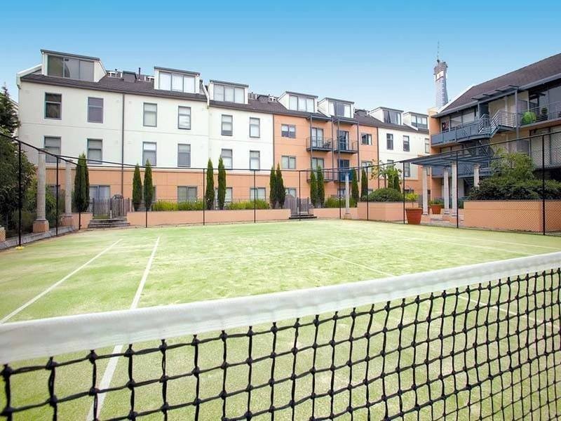 REF 23256/102 Wells Street, Southbank VIC 3006