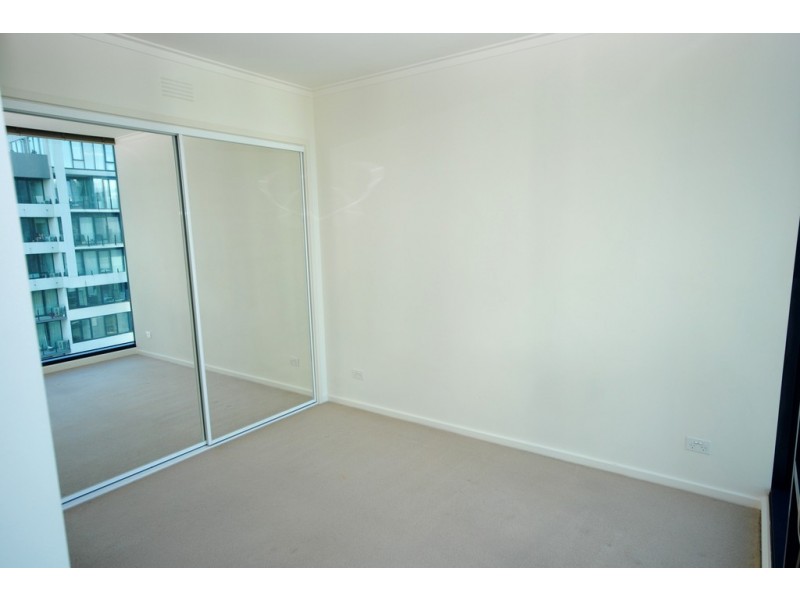 REF 23268/180 City Road, Southbank VIC 3006