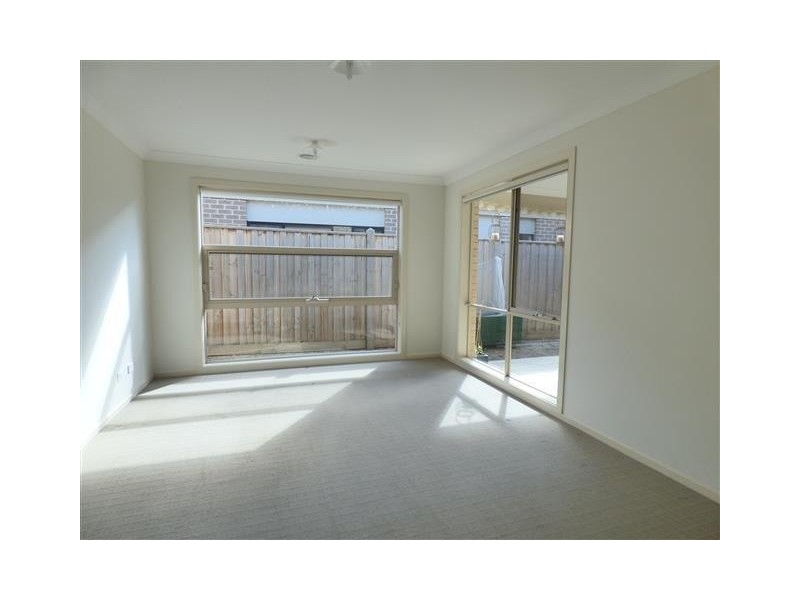 13A Bribie Way, Point Cook VIC 3030