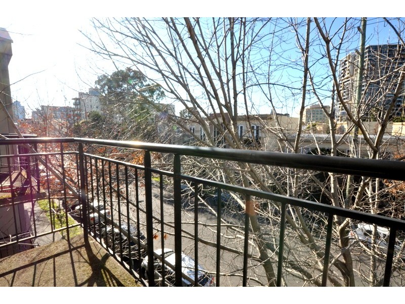 REF 43051/112 Dodds Street, South Melbourne VIC 3205