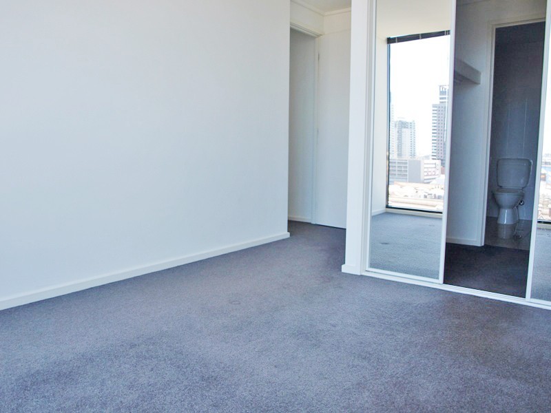 REF 23281/183 City Road, Southbank VIC 3006