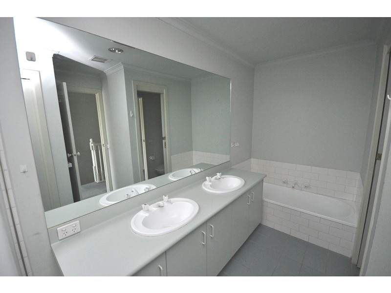 99 Field Street, Clifton Hill VIC 3068