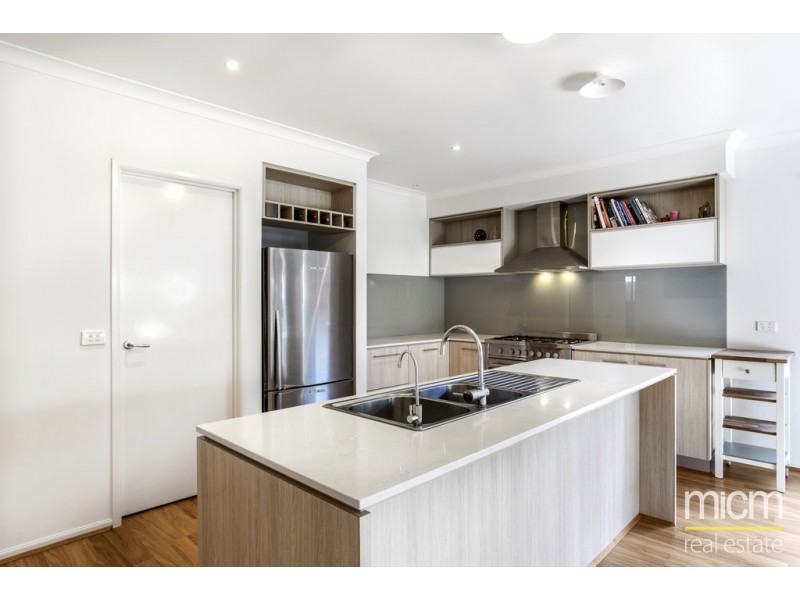 6 Santorini Crescent, Point Cook VIC 3030