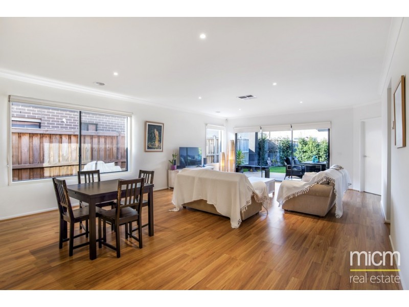 6 Santorini Crescent, Point Cook VIC 3030