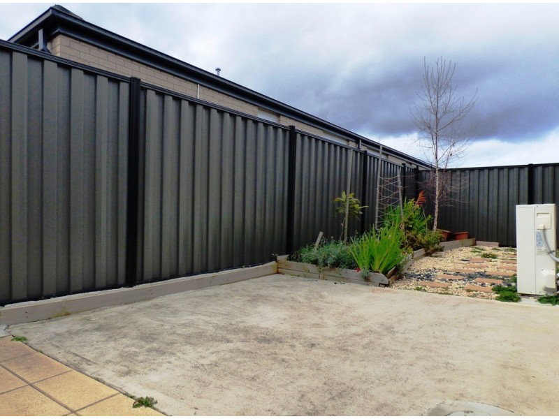 58G Tom Roberts Parade, Point Cook VIC 3030