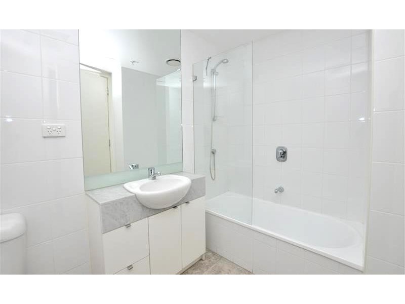 REF 23292/173 City Road, Southbank VIC 3006