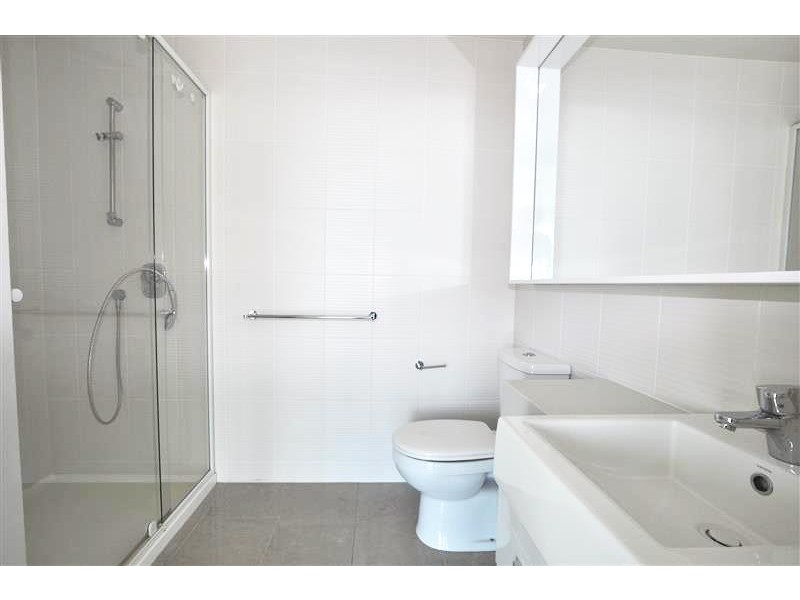 REF 23296/180 City Road, Southbank VIC 3006