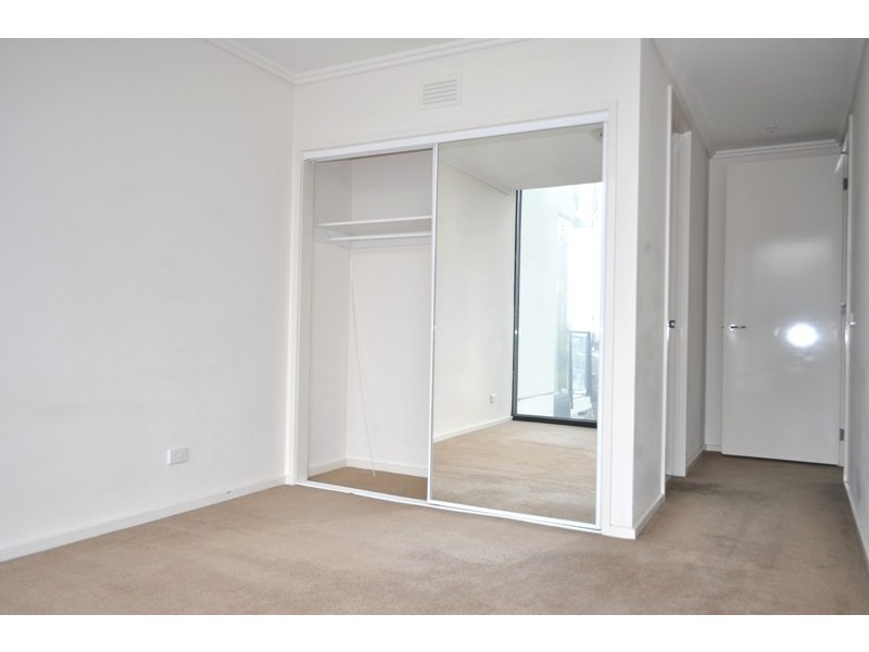 REF 23299/88 Kavanagh Street, Southbank VIC 3006