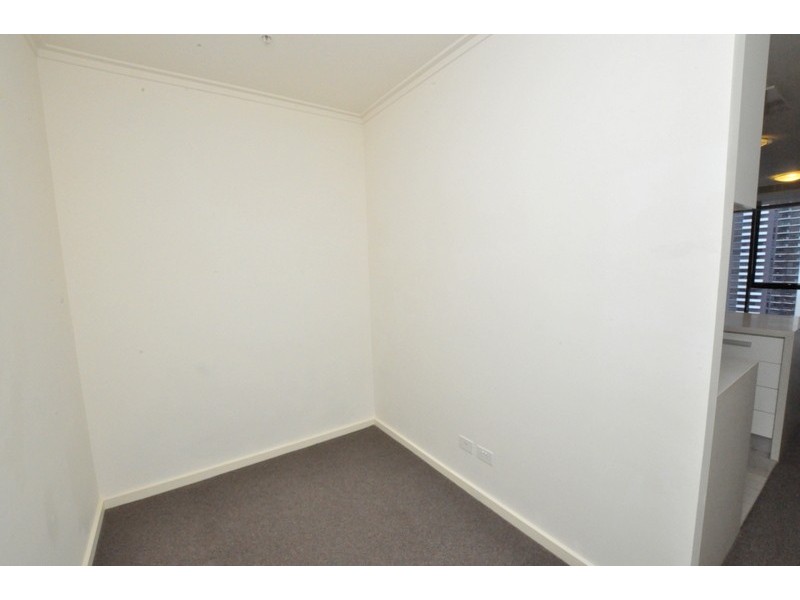 REF 23310/63 Whiteman Street, Southbank VIC 3006