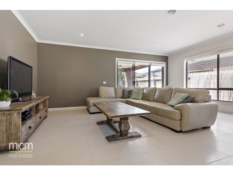 26 Grassbird Drive, Point Cook VIC 3030