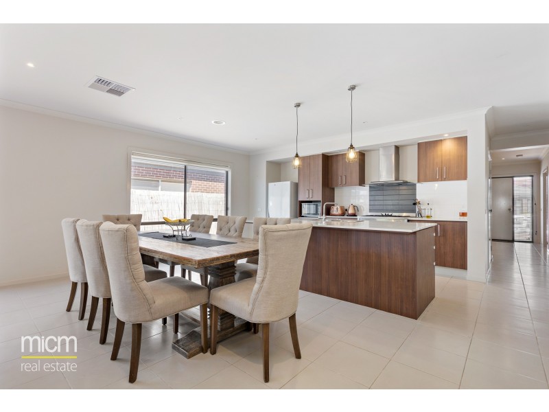 26 Grassbird Drive, Point Cook VIC 3030