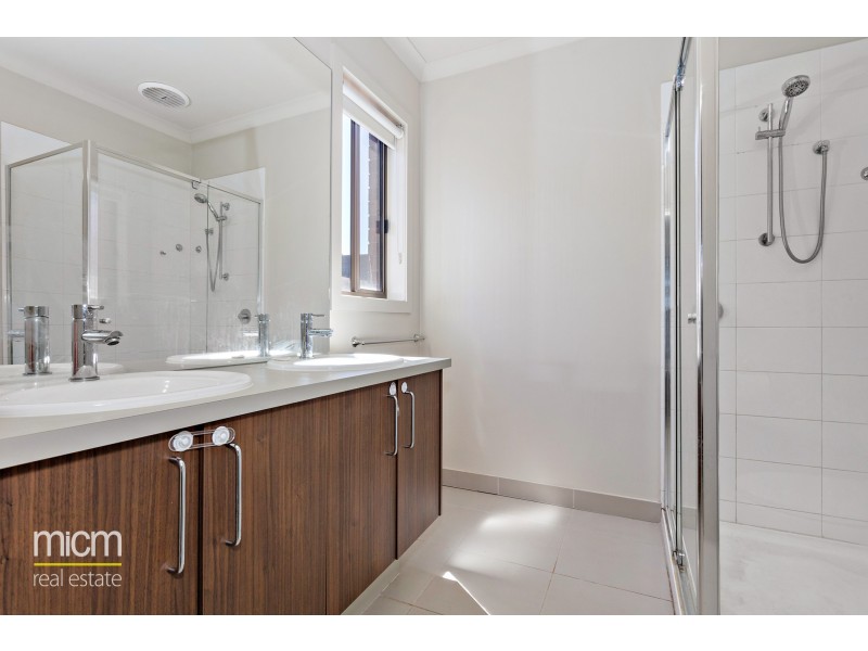 26 Grassbird Drive, Point Cook VIC 3030