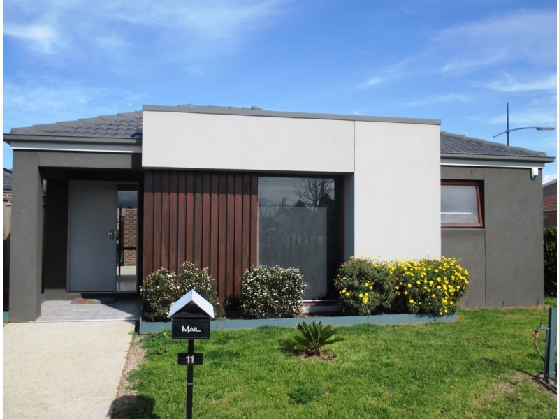 11 Foxall Walk, Point Cook VIC 3030