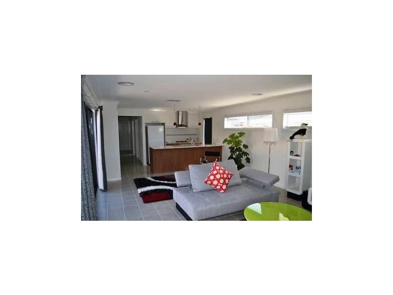 11 Foxall Walk, Point Cook VIC 3030