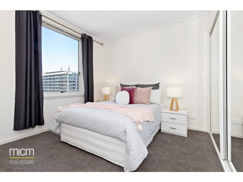 1009/28 Bank Street, South Melbourne VIC 3205