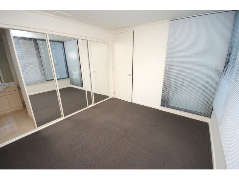 REF 23328/163 City Road, Southbank VIC 3006