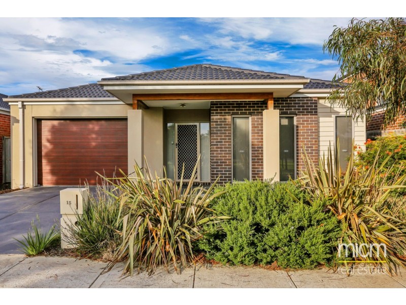 15 Float Place, Point Cook VIC 3030