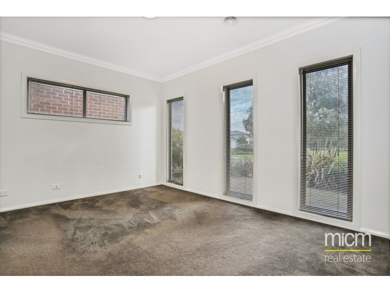 15 Float Place, Point Cook VIC 3030