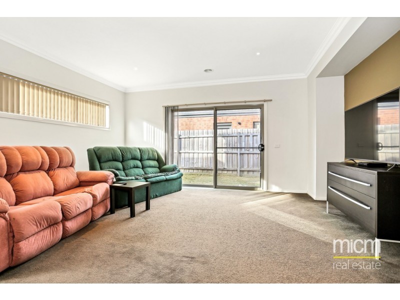 15 Float Place, Point Cook VIC 3030