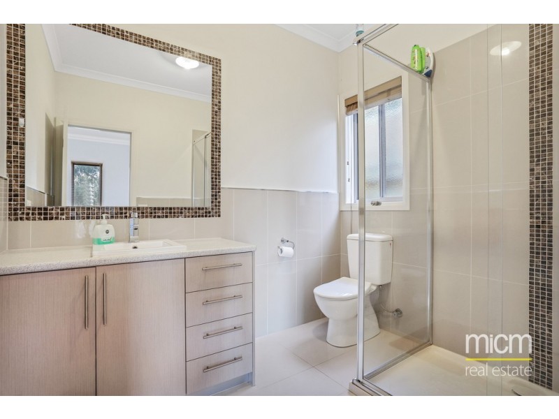 15 Float Place, Point Cook VIC 3030