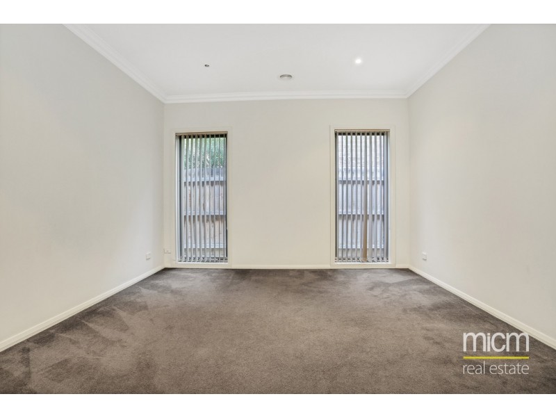 15 Float Place, Point Cook VIC 3030